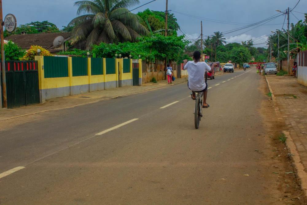 J Nova Lda Appartement Sao Tome Buitenkant foto